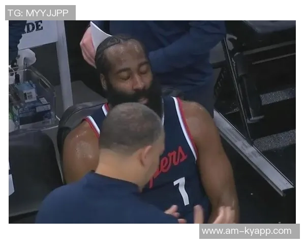 比尔臀部伤势持续缺阵小卡缺席哈登独自承担重任 比尔臀部伤势持续缺阵小卡缺席哈登独自承担重任