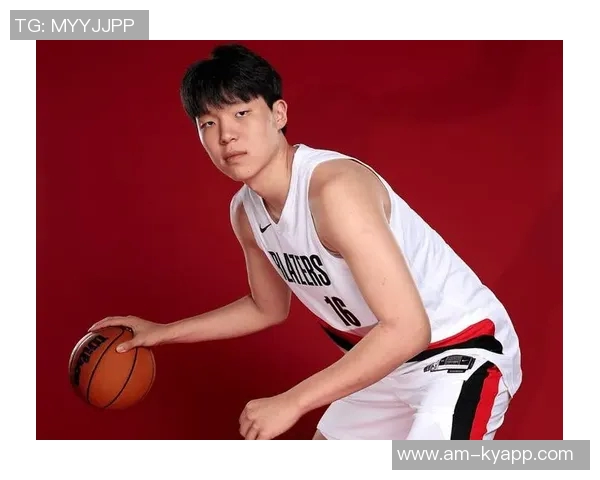 开拓者应调整战略以适应杨瀚森的风格避免尴尬境地