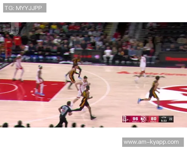 小贾巴里史密斯精彩反击轻松双手扣篮震撼全场展现超强实力